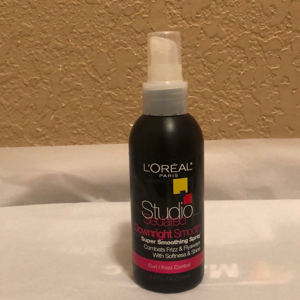L'Oreal Studio Line Sedated Downright Super Smoothing Spray. More than 3/4 full